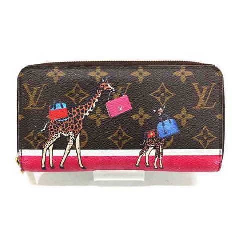 louis vuitton portemonnee giraffe|Where to Find the Carousel From Louis Vuitton's Holiday .